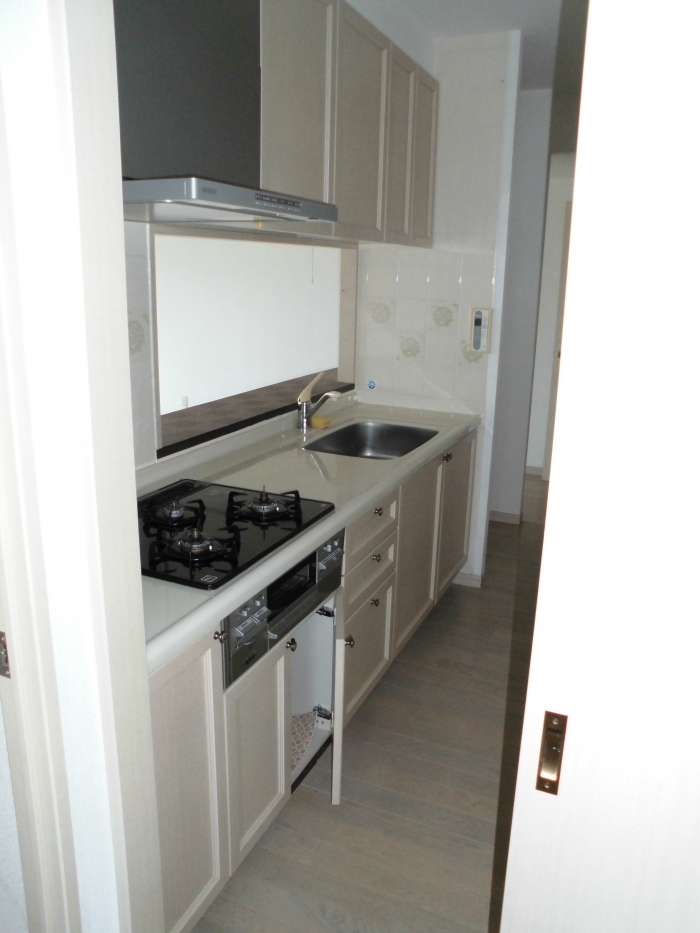 T様邸　キッチンリフォーム
海の見える素敵なマンションのリフォームをご紹介！